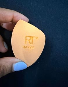 Real Techniques Makeup Sponge