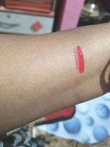 brick red lipstick