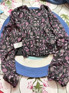 Floral Print V-Neck Cropped Top