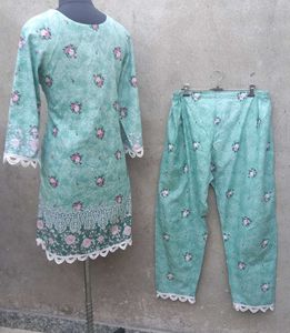 Elegant Floral Kurta Set