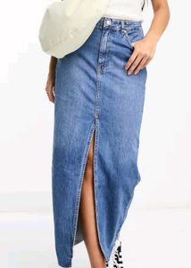 STRADIVARIUS FRONT SLIT DENIM SKIRT 26"