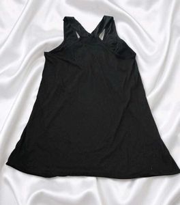Chic Black Tank Top with Floral Embellishment