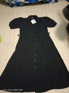 Chic Black Button-Up Midi Dress