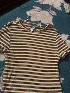 H&amp;M Striped Ribbed Tee
