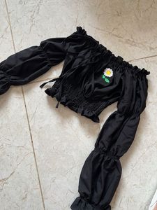 Black Off-Shoulder Daisy Crop Top