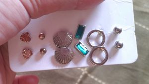 SET OF 5 STUD EARRING(GOLD 2 SILVER 3)
