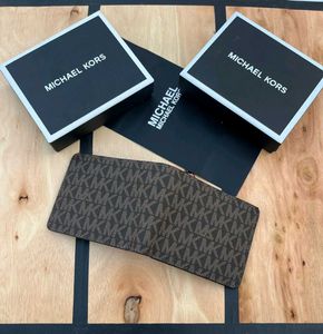 Micheal kors wallet