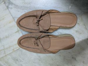 USED Women's Tan Mules