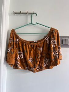 Off-Shoulder Floral Print Crop Top