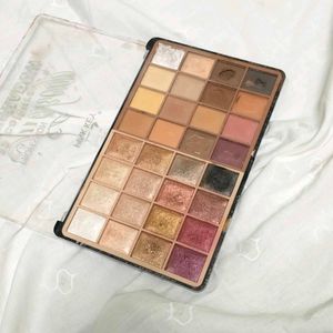 Neutral & Shimmer Eyeshadow PaletteFIXED PRICE