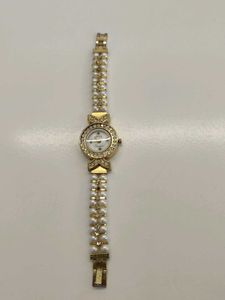 Elegant Pearl & Crystal Beaded Watch