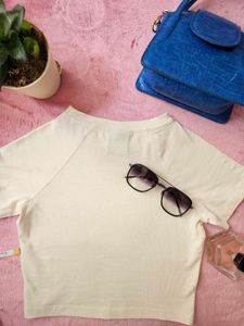 Body hugging Cropped Top
