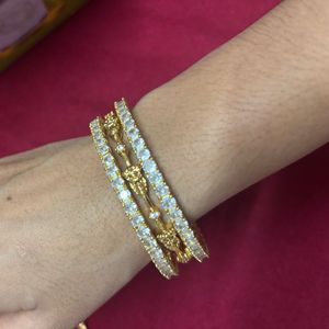 Set of 6 Sparkling Gold Bangles