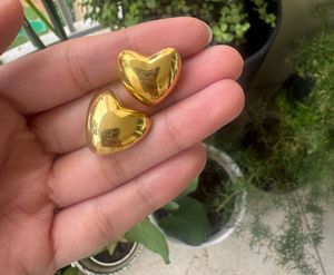 Chic Gold Heart Earrings