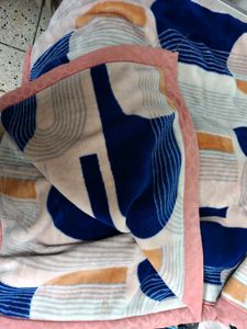 Stylish Patterned Heavy winter Blanket