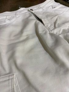 Trendy Low-Waist White Cargo Pants | Relaxed Fit 6