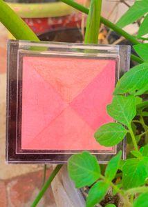 🎀Swiss Beauty Blush And Highlighter🎀