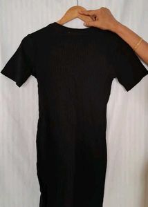 Chic Black Ribbed Bodycon Dress
