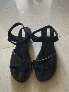 Stylish Black Flat Sandals