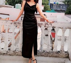 Elegant Black Maxi Dress
