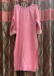 Elegant Pink Kurta Set with White Dupatta