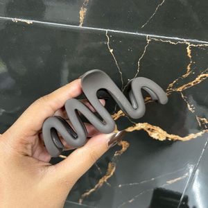 Wavy Hair Claw Clip Set Of 2