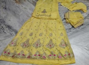 Yellow Embroidered Rajputi Poshak