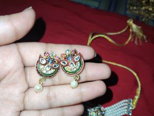 Exquisite Pearl Necklace &amp; Earring Set
