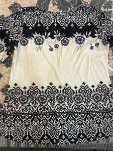 Black &amp; White Print Top