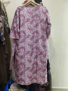 Beautiful Kurta Set with Pink Paisley Print