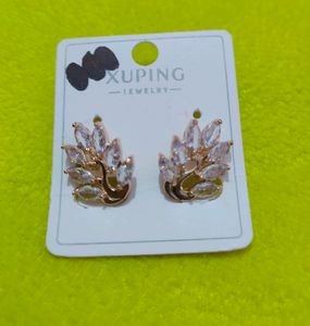 Xuping Brand Ear Studs With Ad Stone