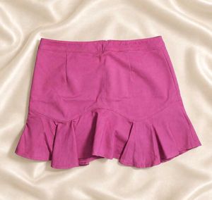 Chic Fuchsia Ruffled Mini Skirt