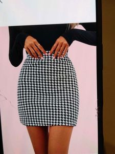 New Top &amp; Houndstooth Skirt Set