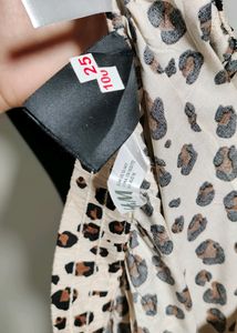 💥Price Drop💥 H&amp;M Animal Print Trouser