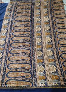 Elegant Paisley Print Saree