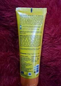VLCC Water Resistant SPF Sunscreen Gel Creme