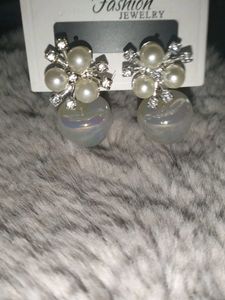 Earings White And Diamond