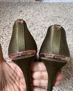 PARIS HILTON Satin Pumps