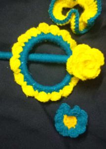 pack of 2 scrunchies hair gudder