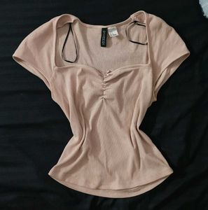 ⋆. 𐙚  ̊Gathered cap-sleeved top ! ﹒  ◡◡
