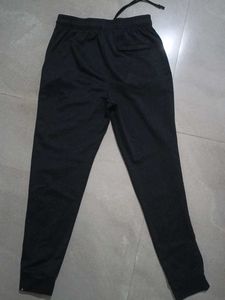 Max Comfortable Black Joggers