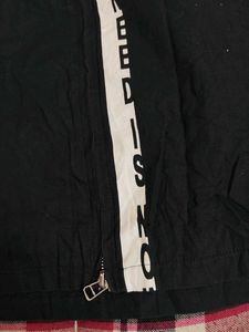 Black Cropped Graphic Top