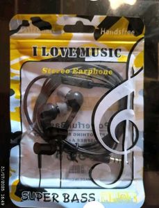 Black Wired Earphones 🎧