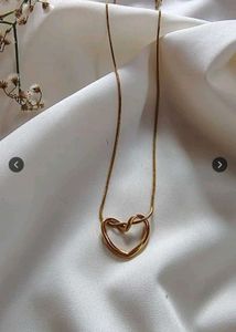 New Gold-Plated Heart Pendant Necklace