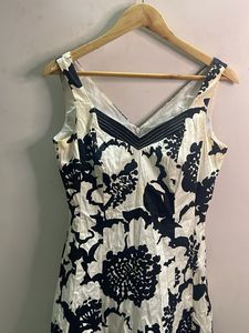 Chic Floral Print Sleeveless Dress