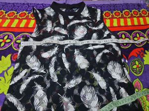Feather Print Sleeveless Blouse