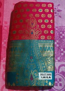 Exquisite Red &amp; Green Saree