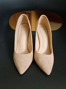 SALE!!! Cream Pencil Heels Formal