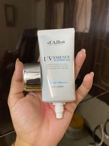 D'Alba UV Essence Waterfull+ Sun Cream