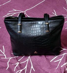 Mochi Women Black Tote bag